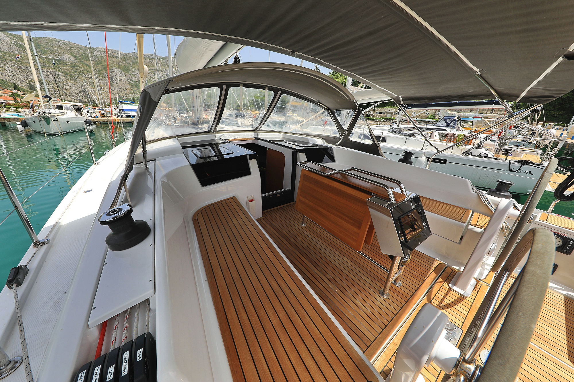 Photo #6 - Hanse 418 - 3 cab. (Vivien) in Dubrovnik - 44968