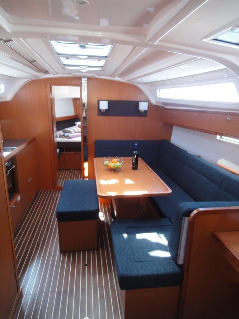 Photo #10 - Bavaria Cruiser 41 - 3 cab. (Ile) in Split - 45059