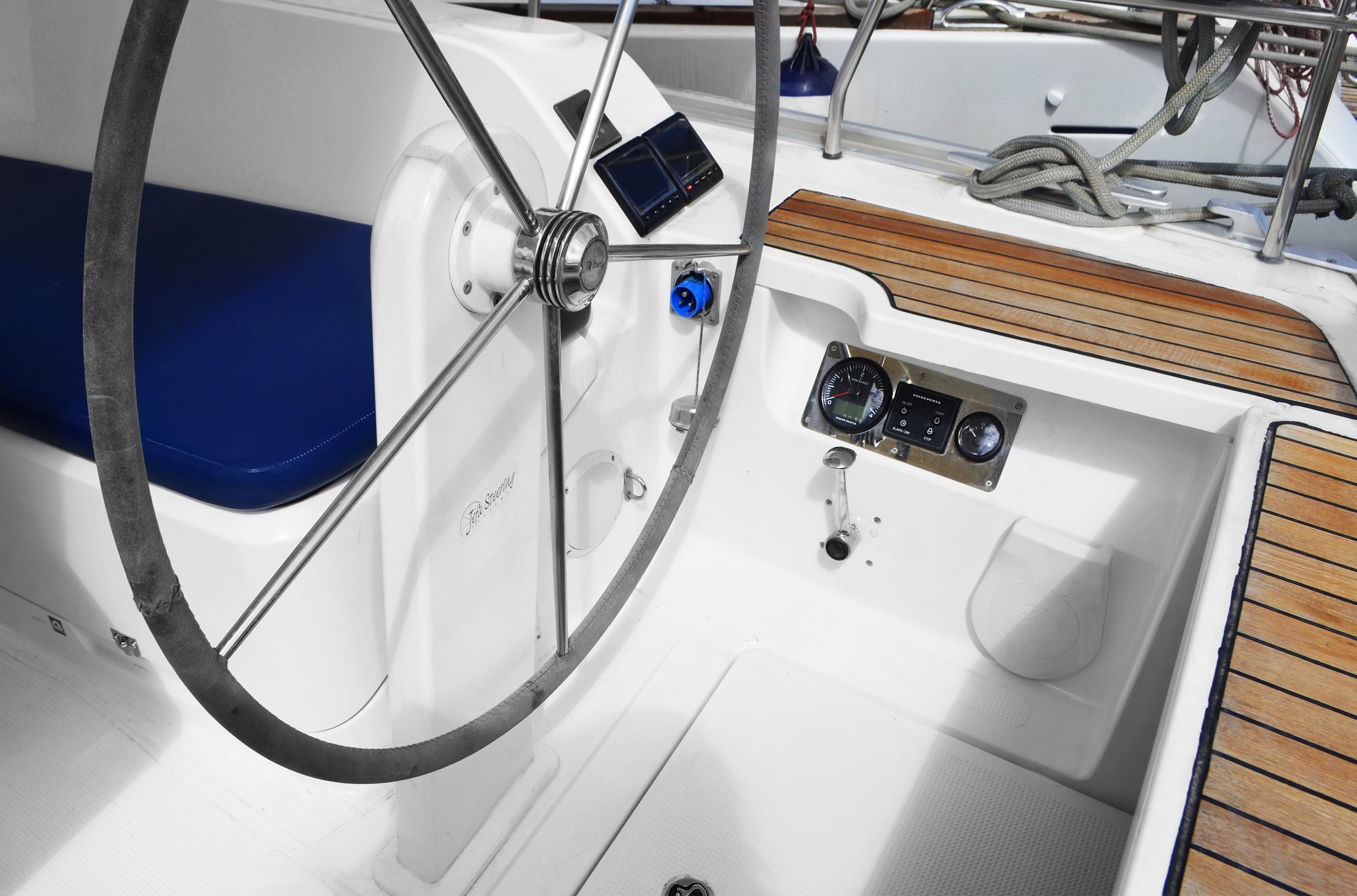 Photo #13 - Bavaria Cruiser 41 - 3 cab. (Dioni) in Preveza - 45071