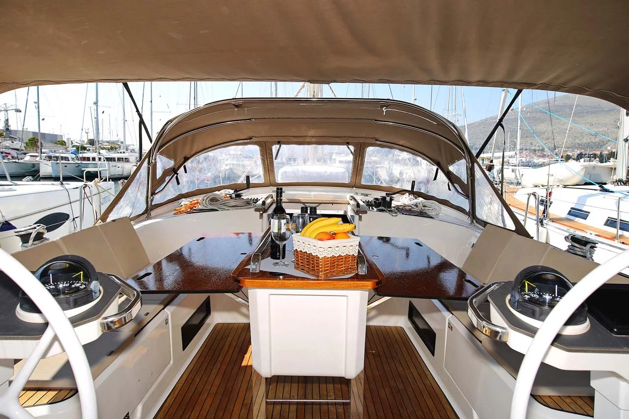 Bavaria Cruiser 56 - 5 + 1 cab. (Mandy)  - 5