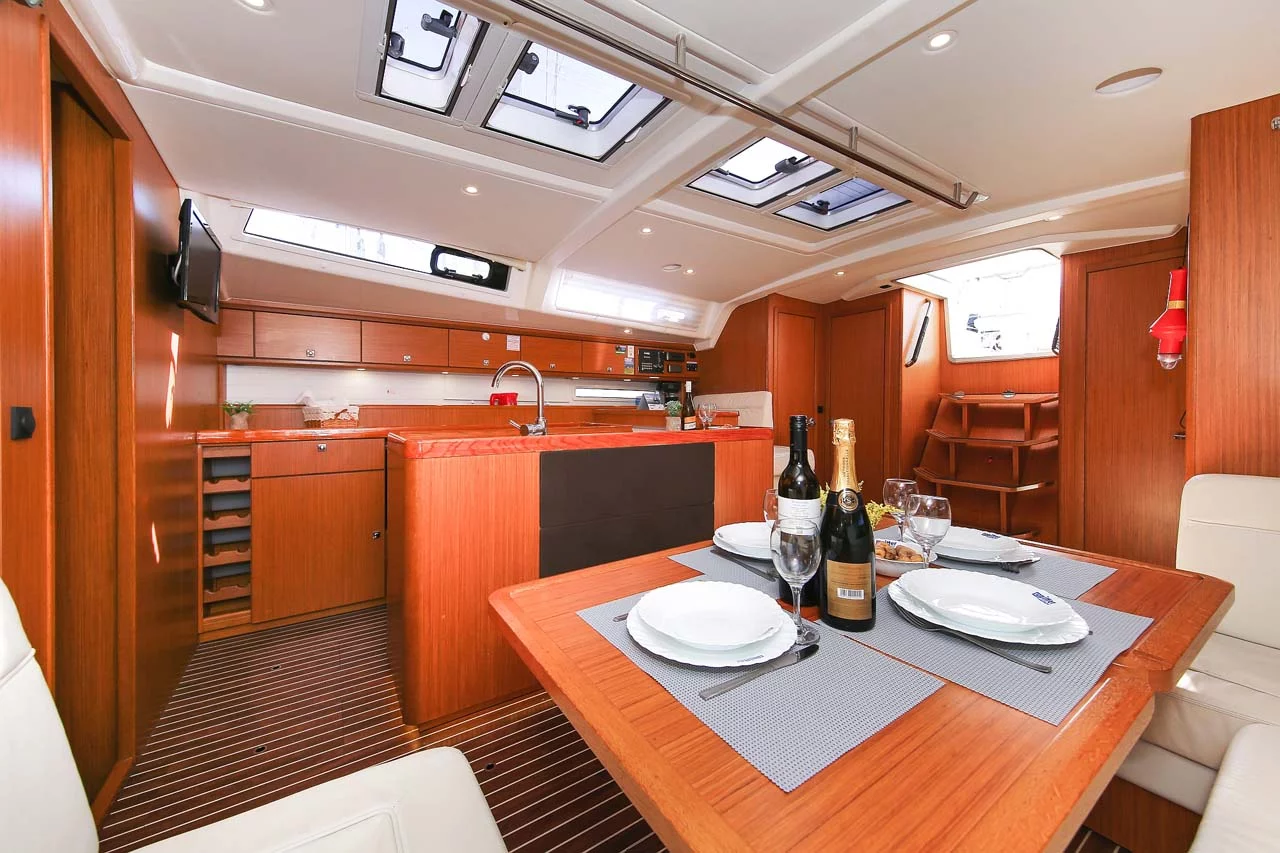 Bavaria Cruiser 56 - 5 + 1 cab. (Mandy)  - 9