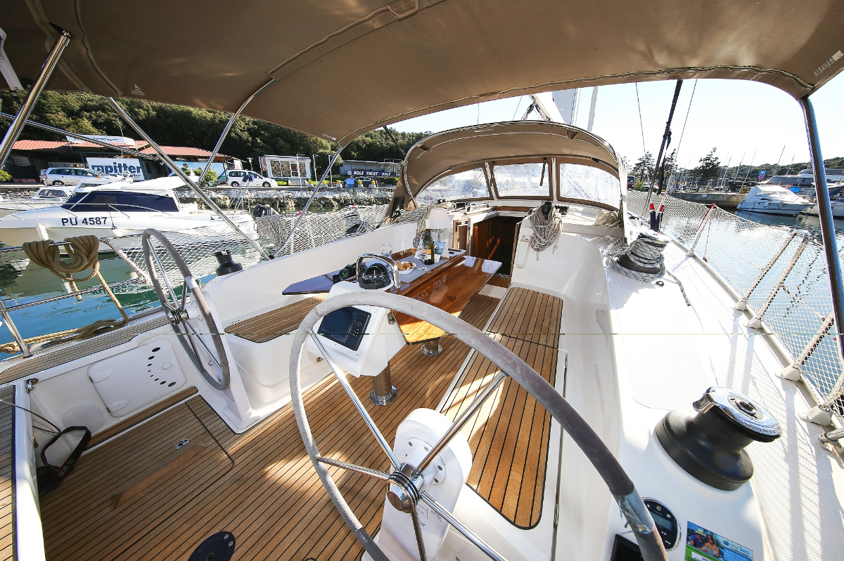 Photo #8 - Bavaria Cruiser 41 - 3 cab. (Sonelinno) en Pula - 45169