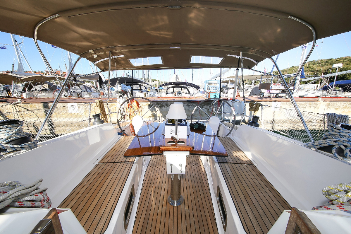 Photo #13 - Bavaria Cruiser 41 - 3 cab. (Sonelinno) en Pula - 45169