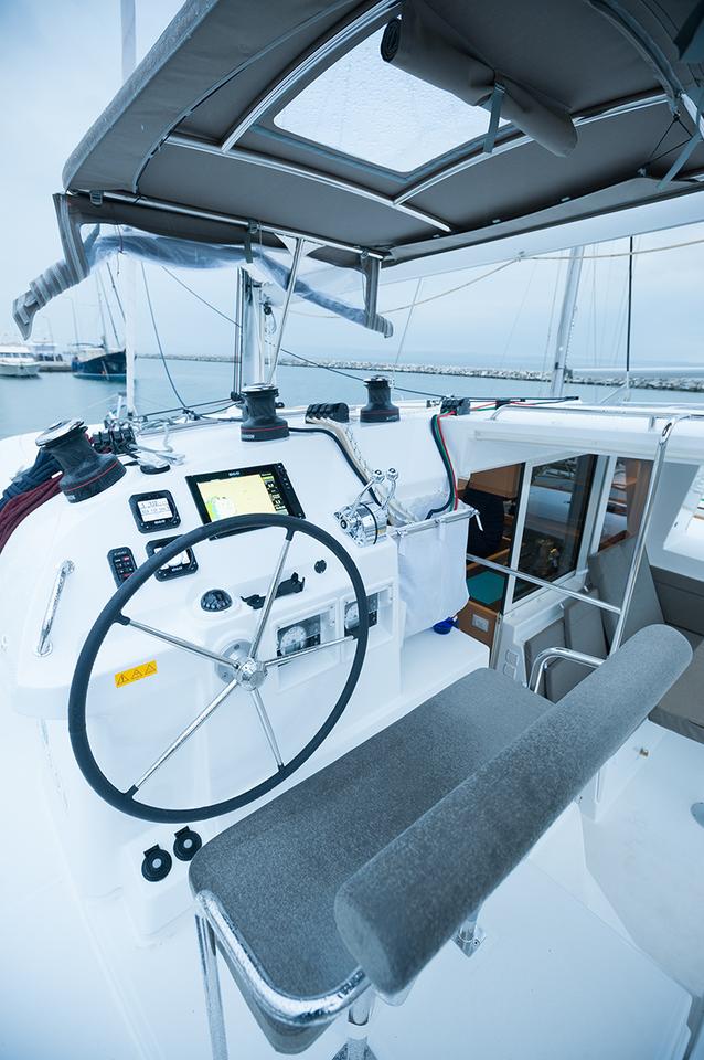 Photo #4 - Lagoon 400 S2 (Lady Dom) en Nikiti - 45182