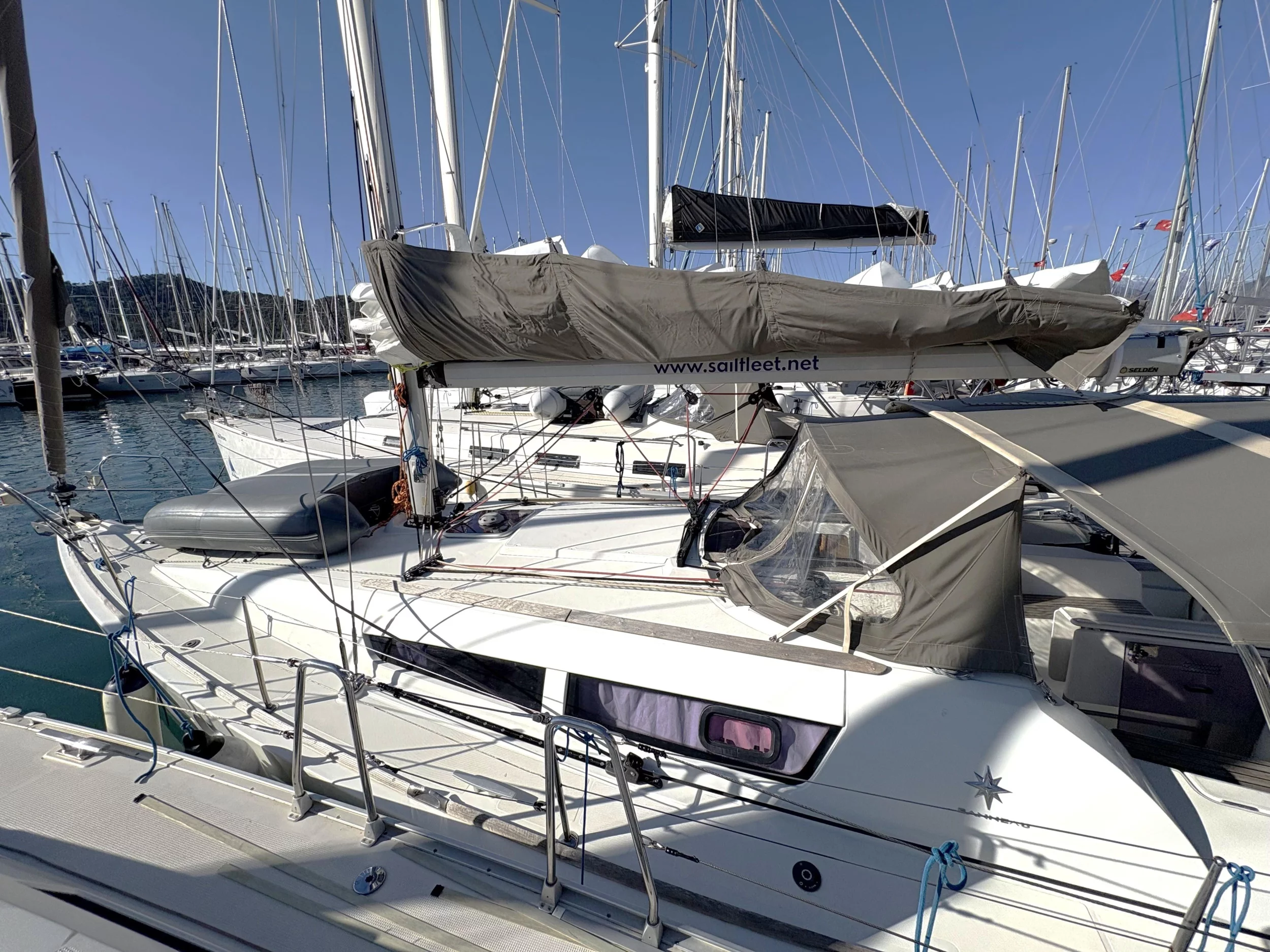 Sun Odyssey 36i (Sail Mira)  - 8