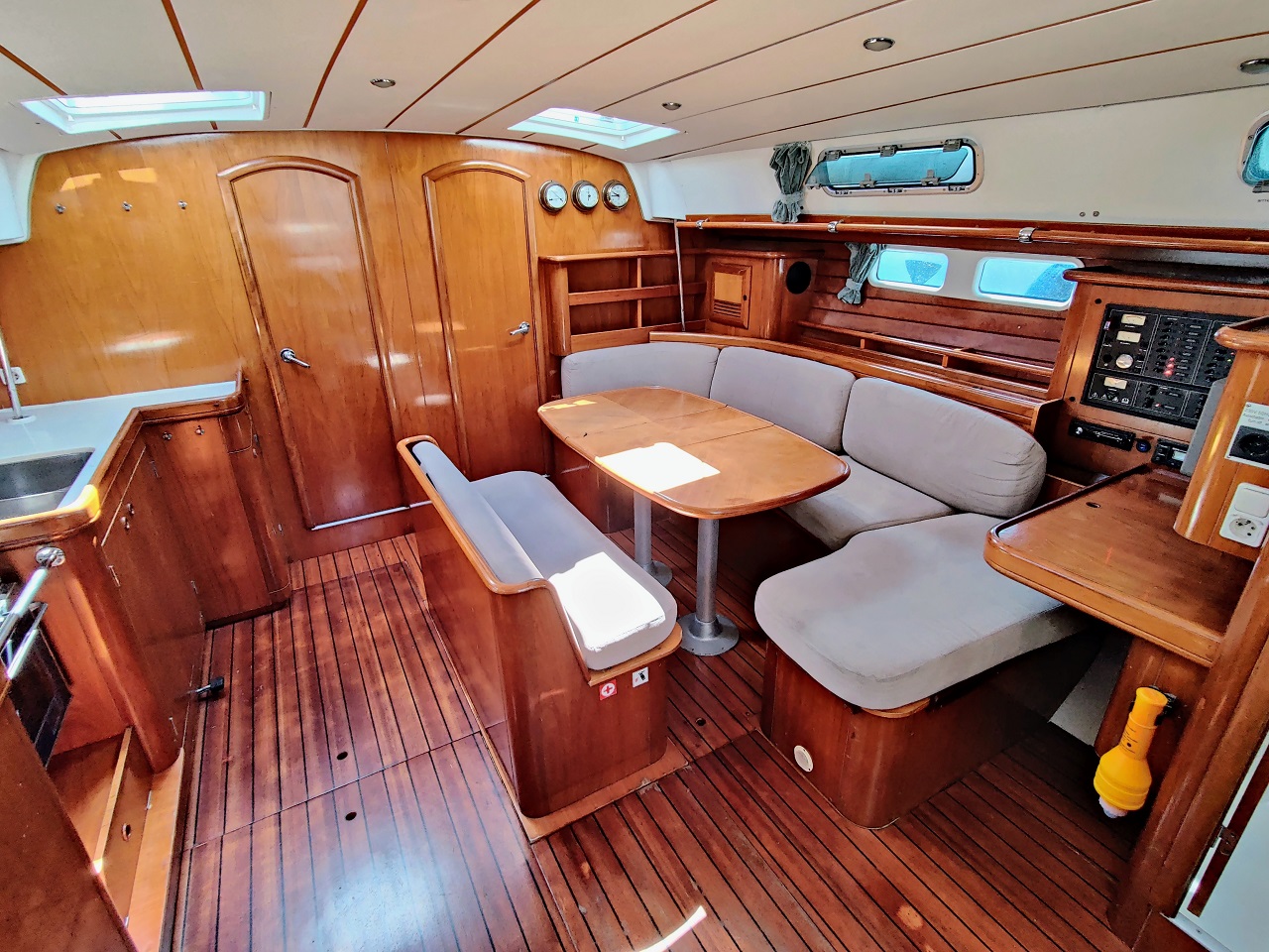 Photo #6 - Oceanis Clipper 461 (Rose Runner) in Sukosan - 45252