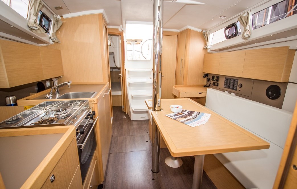 Photo #7 - Oceanis 35 (Gala) en Split - 45321