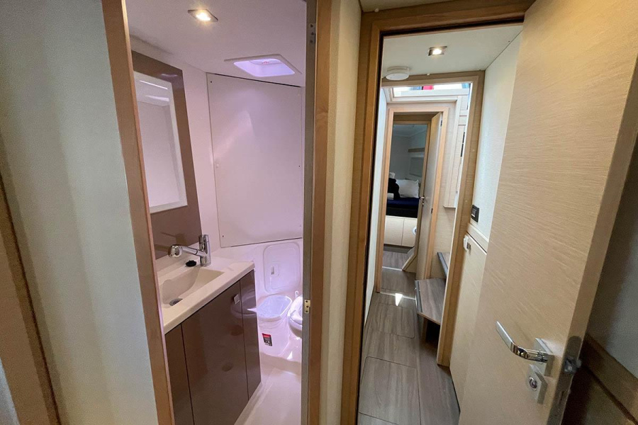 Photo #17 - Fountaine Pajot Lucia 40 - 4 cab. (From The Fields) en Nanny Cay - 45339
