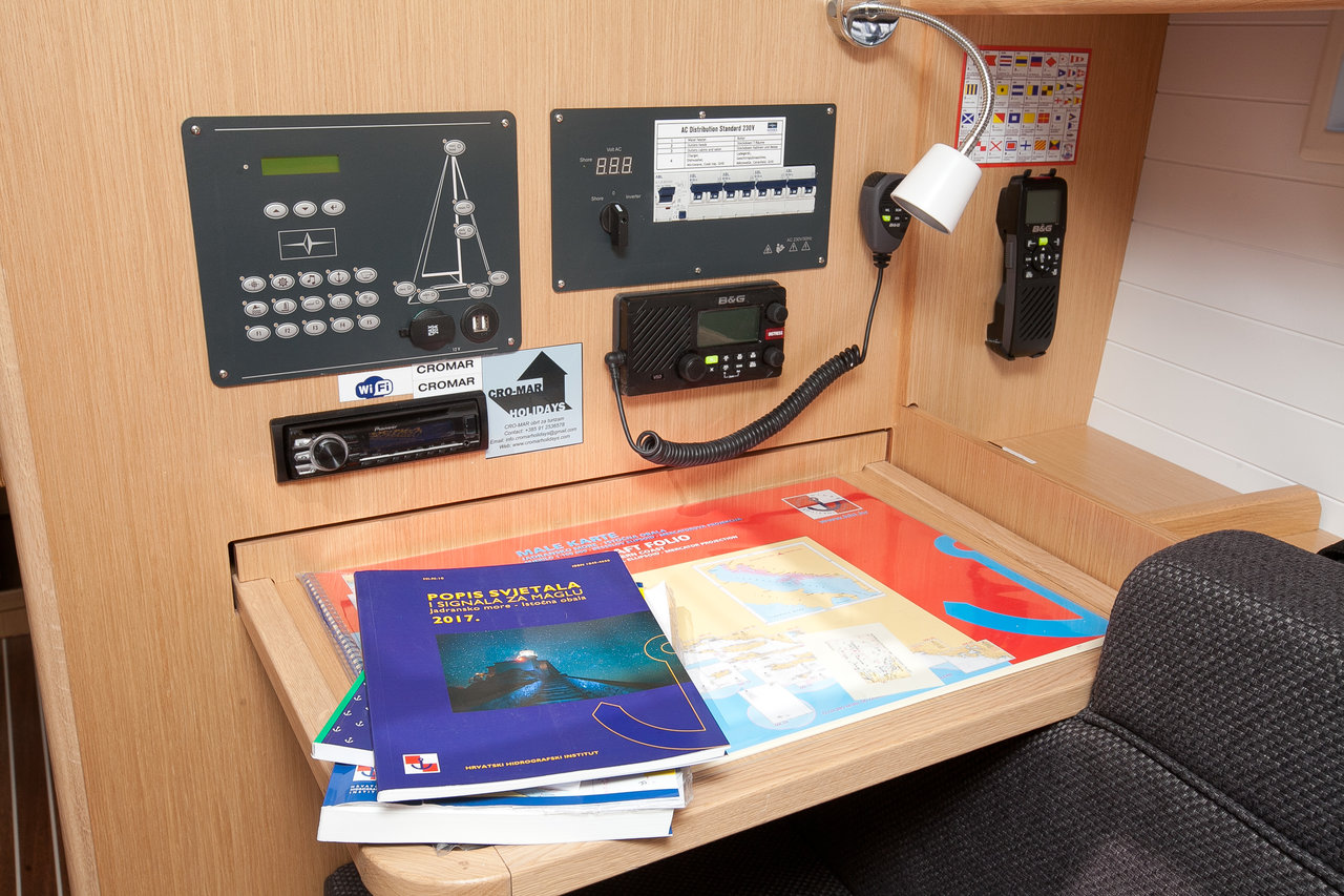 Photo #8 - Bavaria Cruiser 37 - 3 cab. (Matija) in Zara - 45356