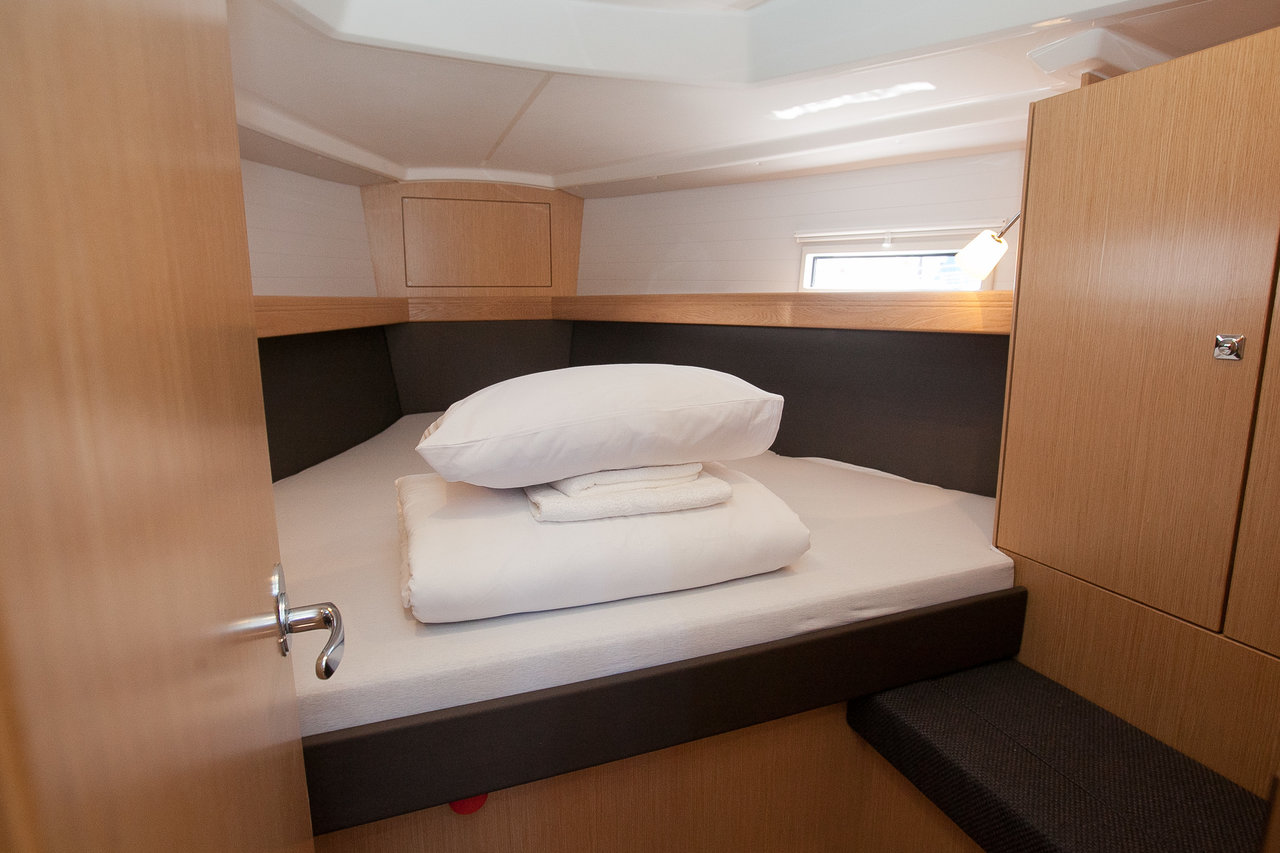 Photo #13 - Bavaria Cruiser 37 - 3 cab. (Matija) in Zara - 45356