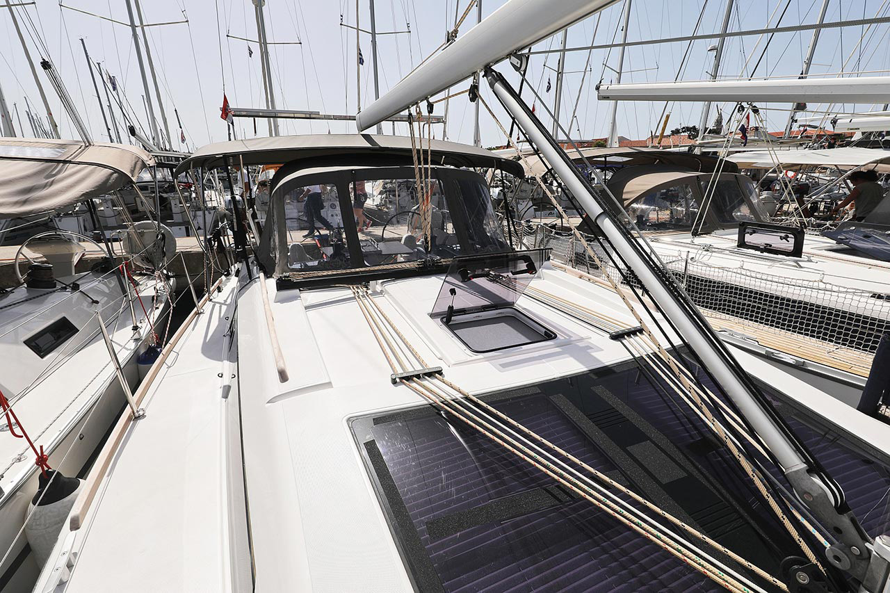 Photo #8 - Dufour 382 GL (Elyra) in Biograd - 45391