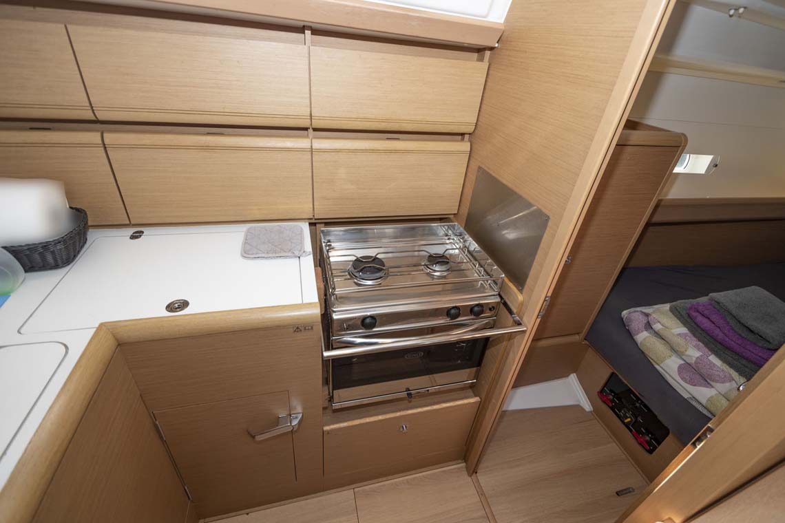 Photo #9 - Sun Odyssey 389 (Marie) en Portocolom - 45410