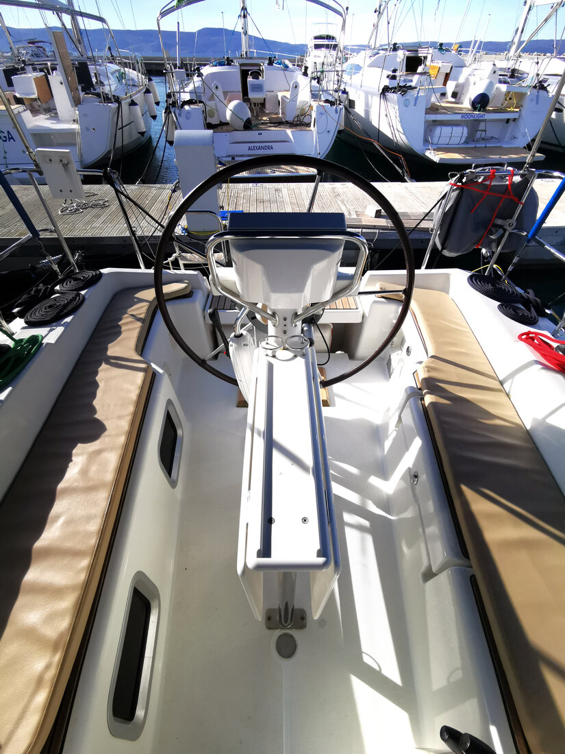 Photo #9 - Sun Odyssey 33i (Paola) en Novi Vinodolski - 45685