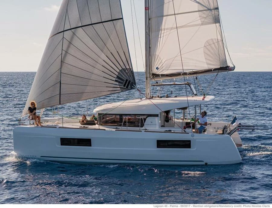 Lagoon 40 - 4 + 2 cab (Nathalie - Cabin charter starboard bow)  - 5