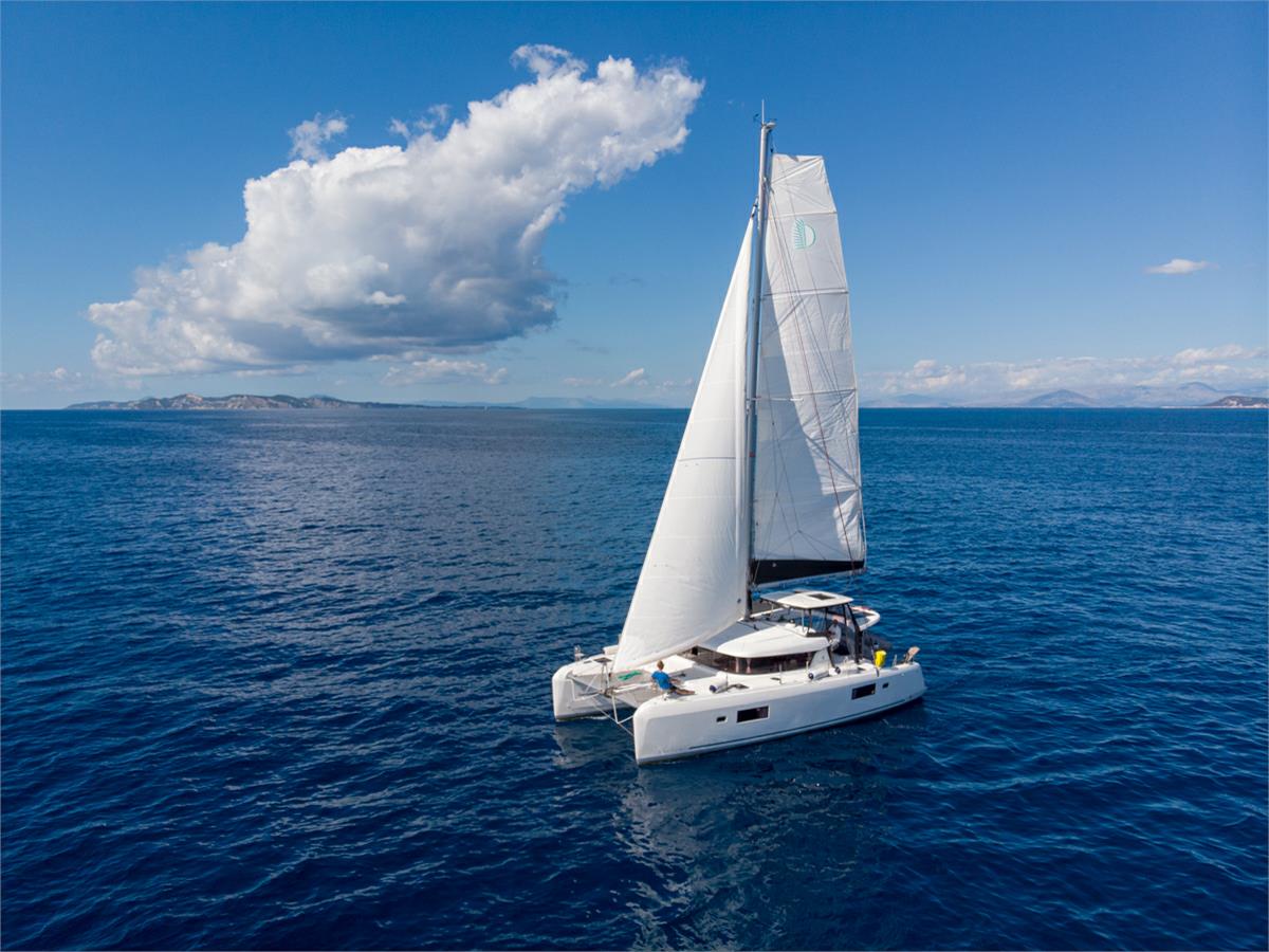 Photo #12 - Lagoon 42 - 4 + 2 cab. (Dream of Life) in Corfu - 45824