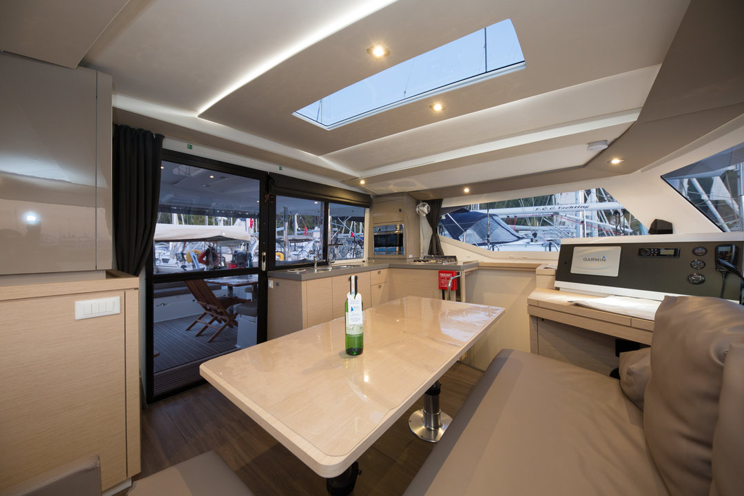 Photo #4 - Fountaine Pajot Lucia 40 - 4 cab. (Sunrise) in Gocek - 45870