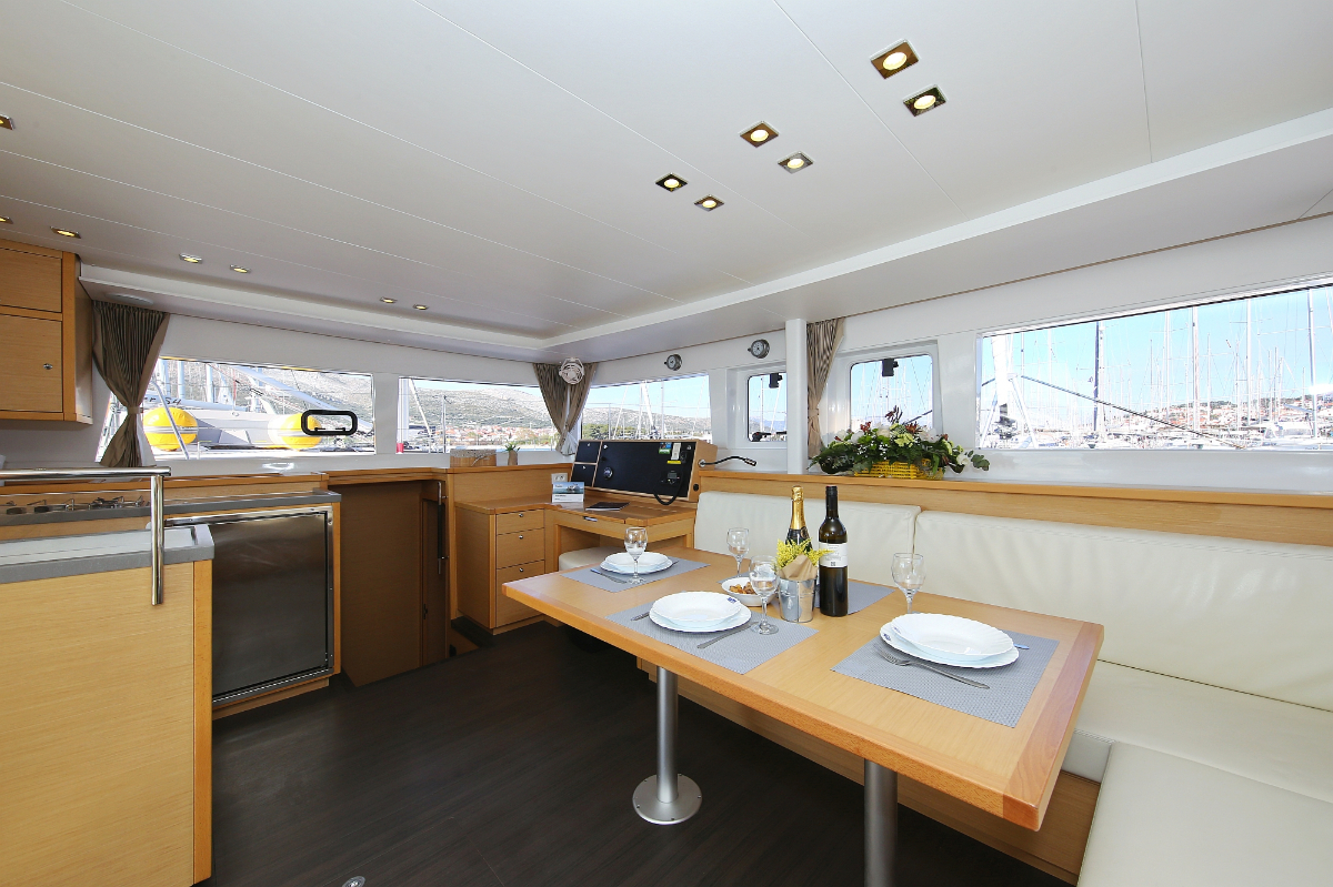 Photo #24 - Lagoon 450 F - 4 + 2 cab. (Fenadi) en Trogir - 45897