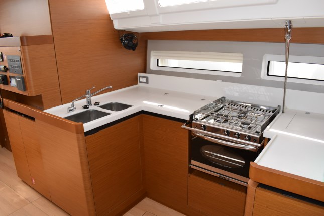 Photo #7 - Sun Odyssey 490 - 5 cab. (Hrvaska) in Kastela - 45905