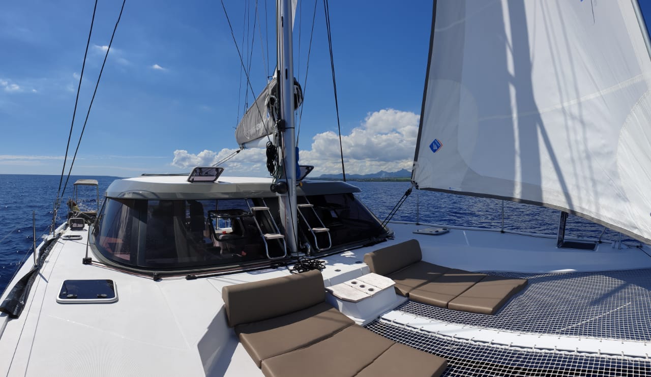 Photo #7 - Nautitech 40 Open - 4 cab. (Sea Spirit) in La Balise Marina - 46091