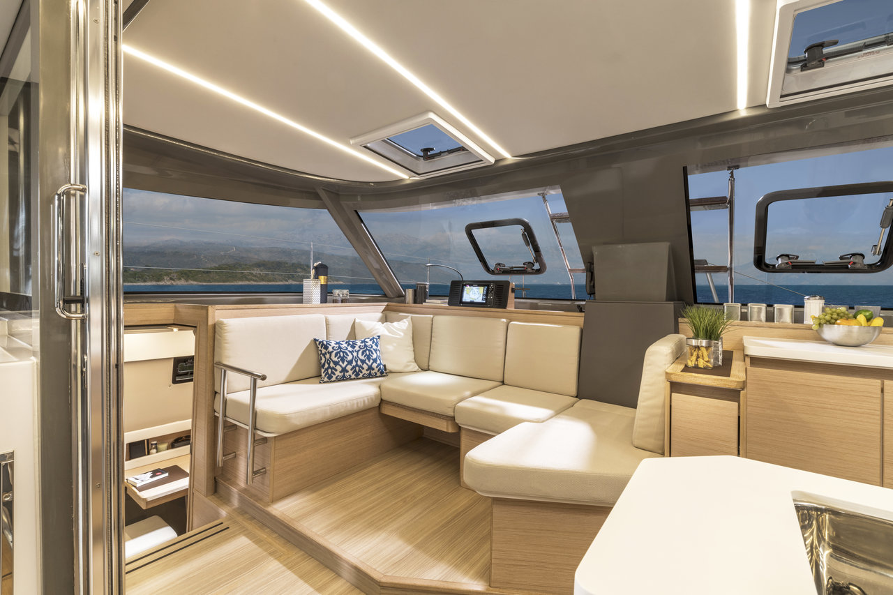 Photo #16 - Nautitech 40 Open - 4 cab. (Sea Spirit) in La Balise Marina - 46091