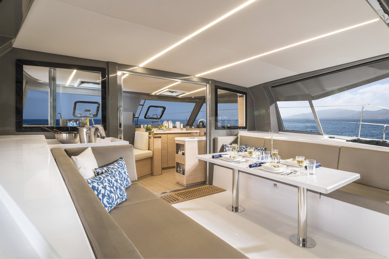 Photo #18 - Nautitech 40 Open - 4 cab. (Sea Spirit) in La Balise Marina - 46091