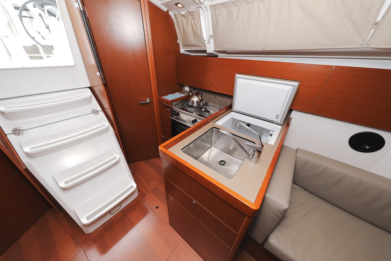 Photo #10 - Oceanis 35.1 (Idila) in Sukosan - 46121