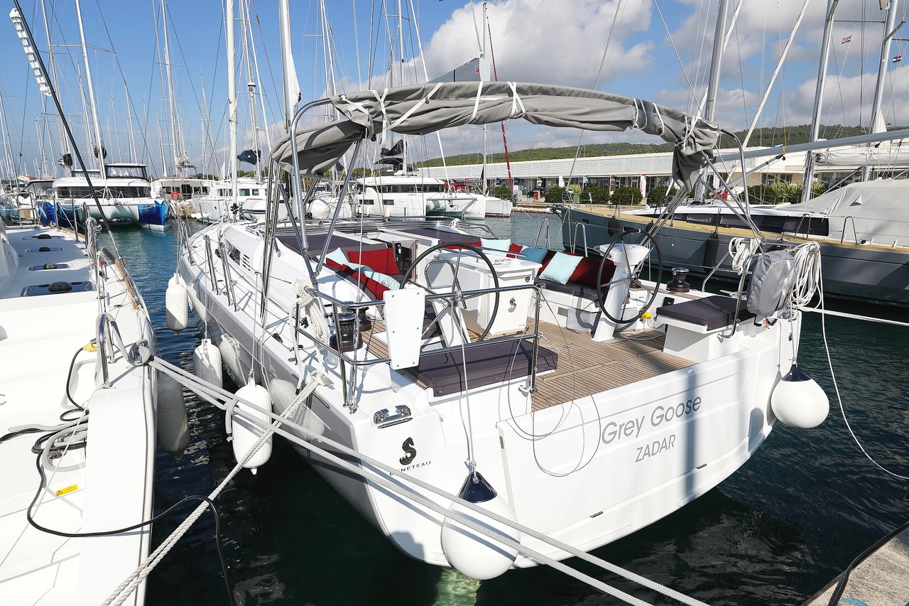 Photo #4 - Oceanis 51.1 (Grey Goose) in Sukosan - 46124