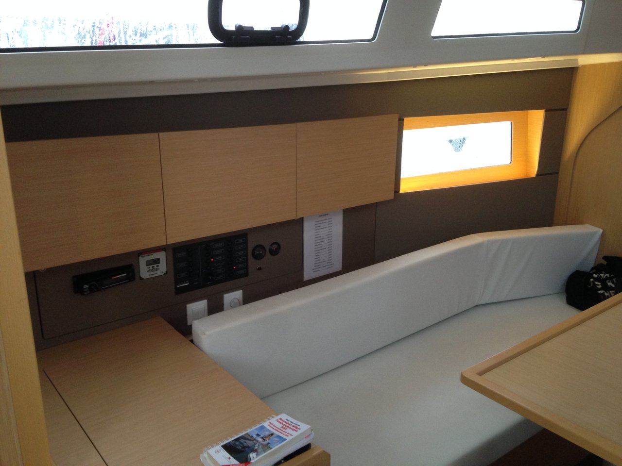 Photo #9 - Oceanis 38 - 3 cab. (Kos 38.1) in Lefkada - 46188