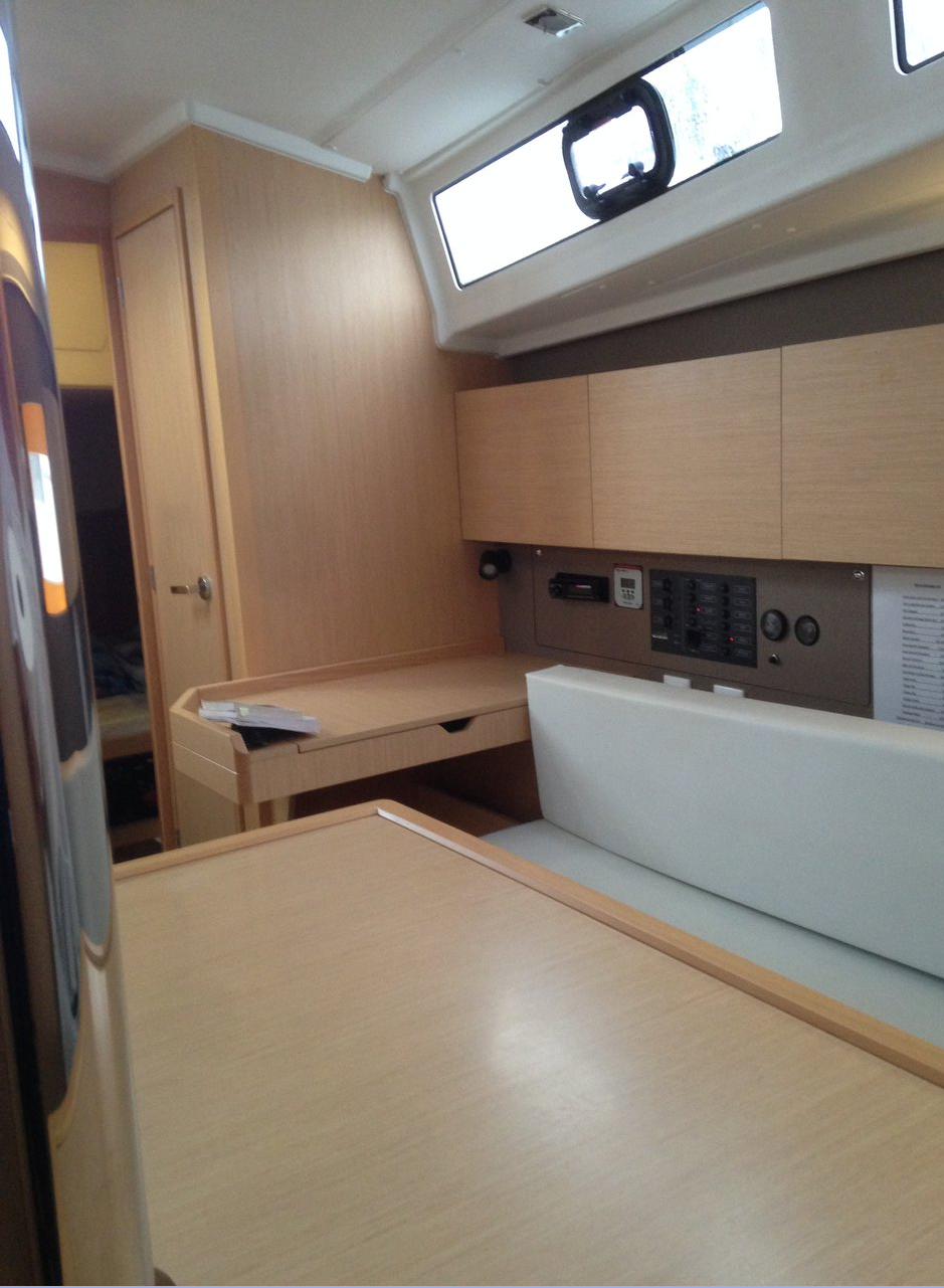 Photo #10 - Oceanis 38 - 3 cab. (Kos 38.1) in Lefkada - 46188