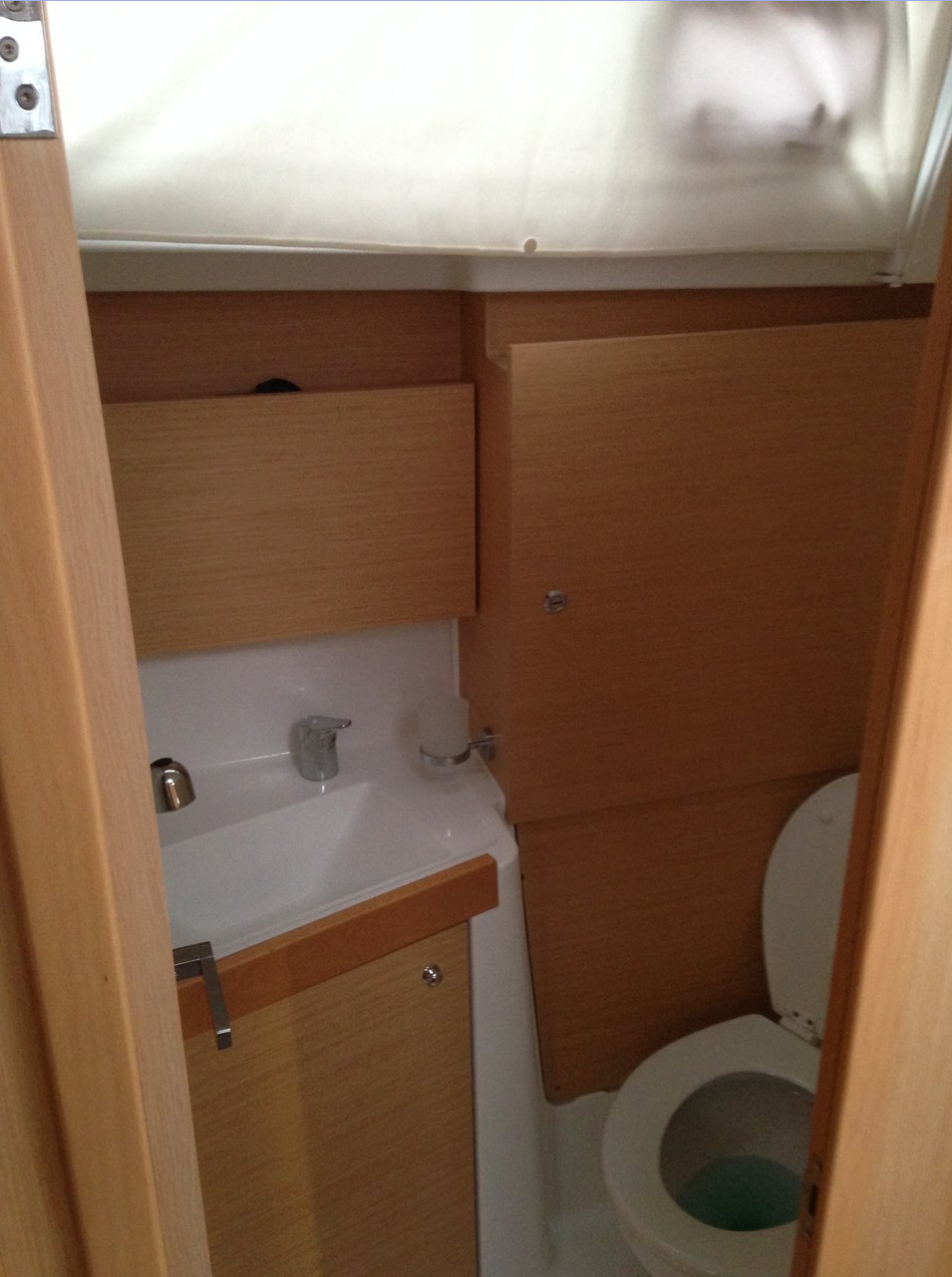 Photo #13 - Oceanis 38 - 3 cab. (Kos 38.1) in Lefkada - 46188