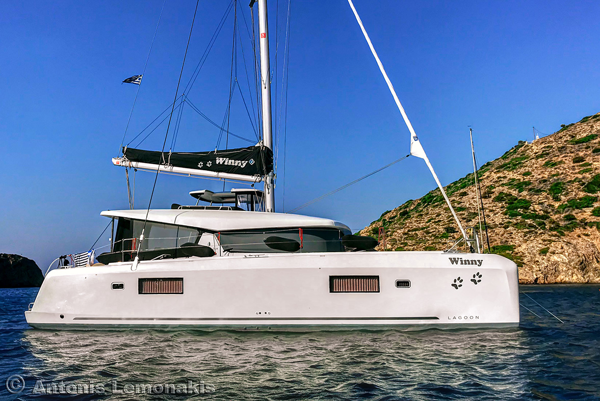 Photo #8 - Lagoon 42 - 3 + 2 cab. (Winny) in Syros - 46307