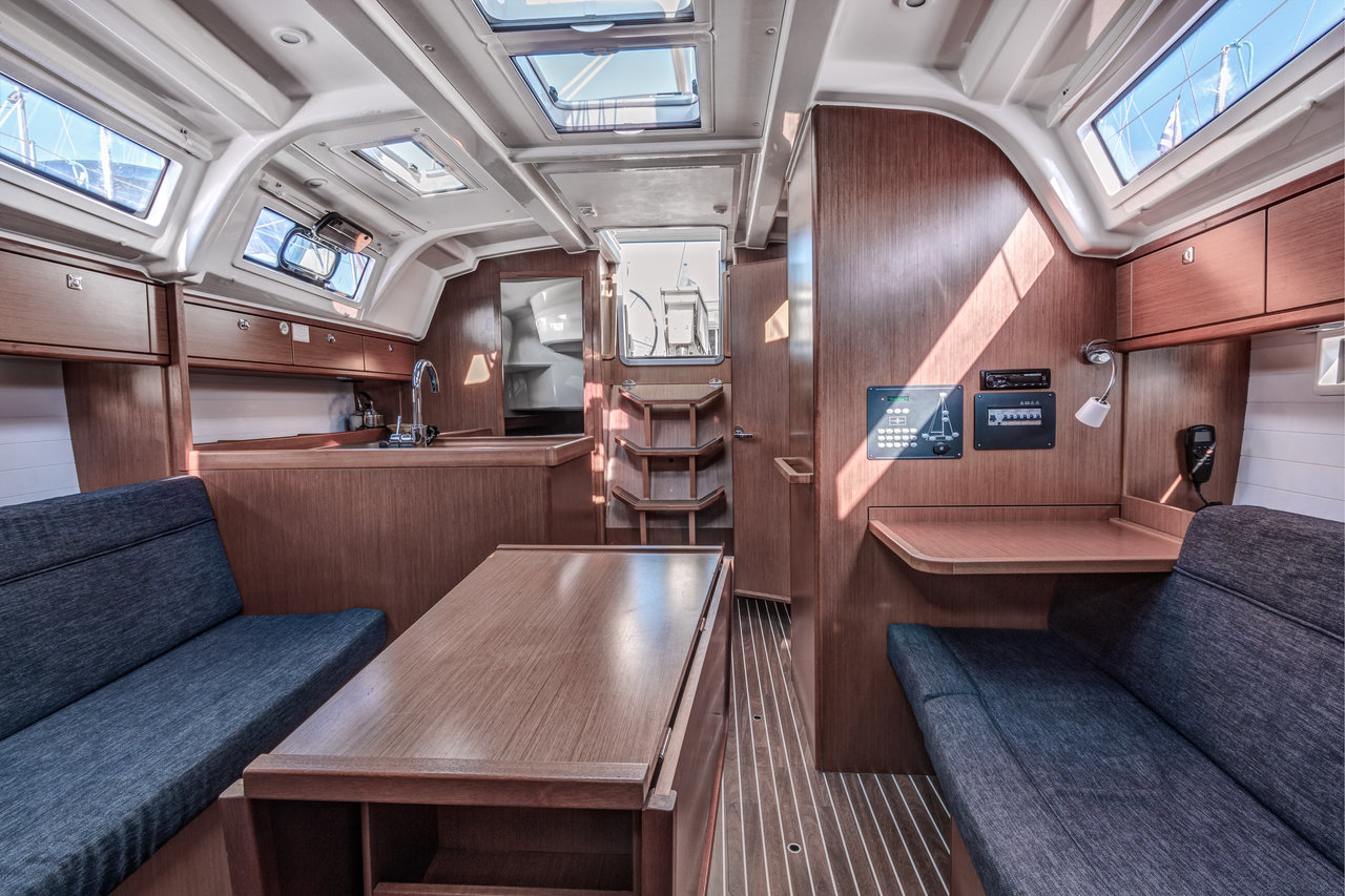 Photo #4 - Bavaria Cruiser 37 - 3 cab. (Poseidon) en Corfú - 46340