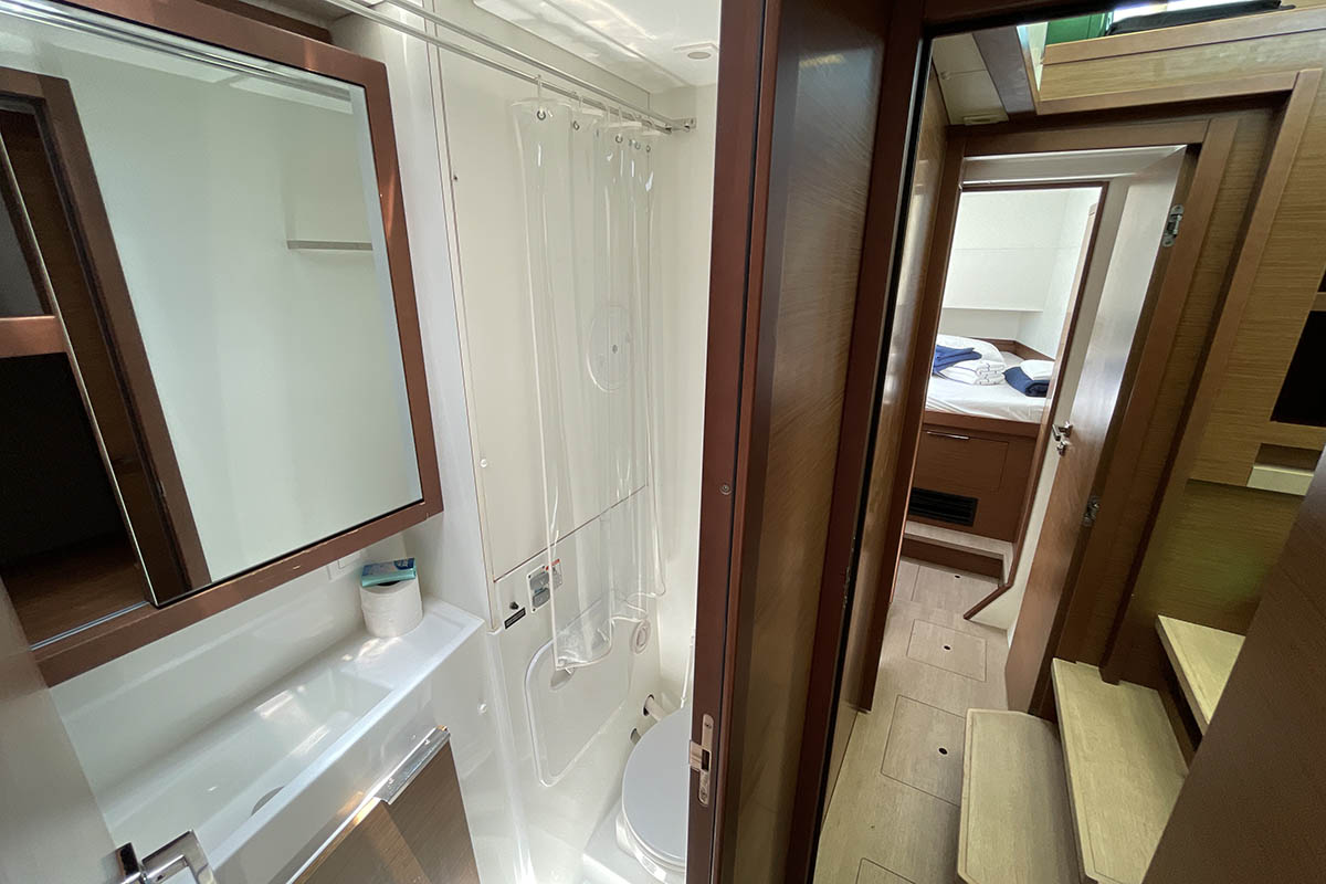 Photo #27 - Lagoon 40 - 4 + 2 cab (Miss Divine) in Nanny Cay - 46465