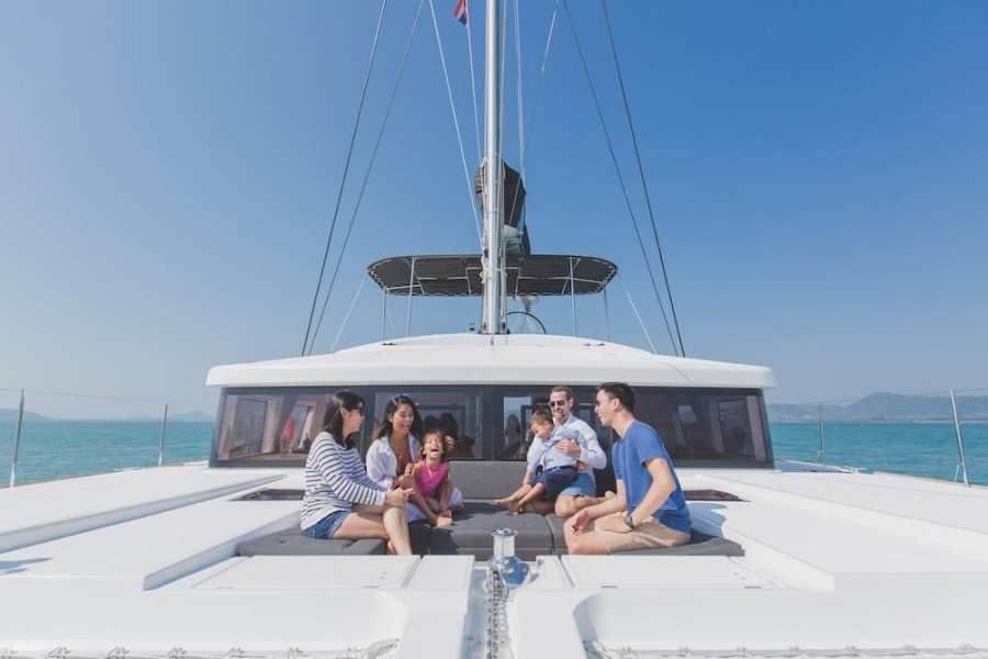 BLUE MOON (Crewed Charter) - 1