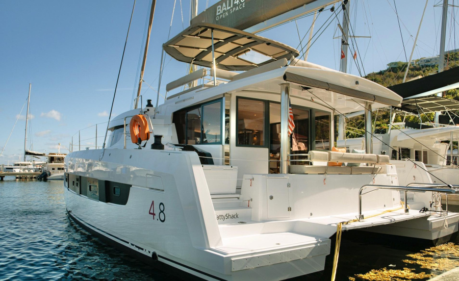 Photo #1 - Bali 4.8 (CattyShack - FF) in Tortola - 54552