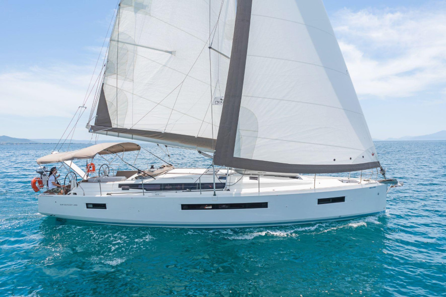 Photo #1 - Sun Odyssey 490 (Bellatrix) in (Port) - 54783