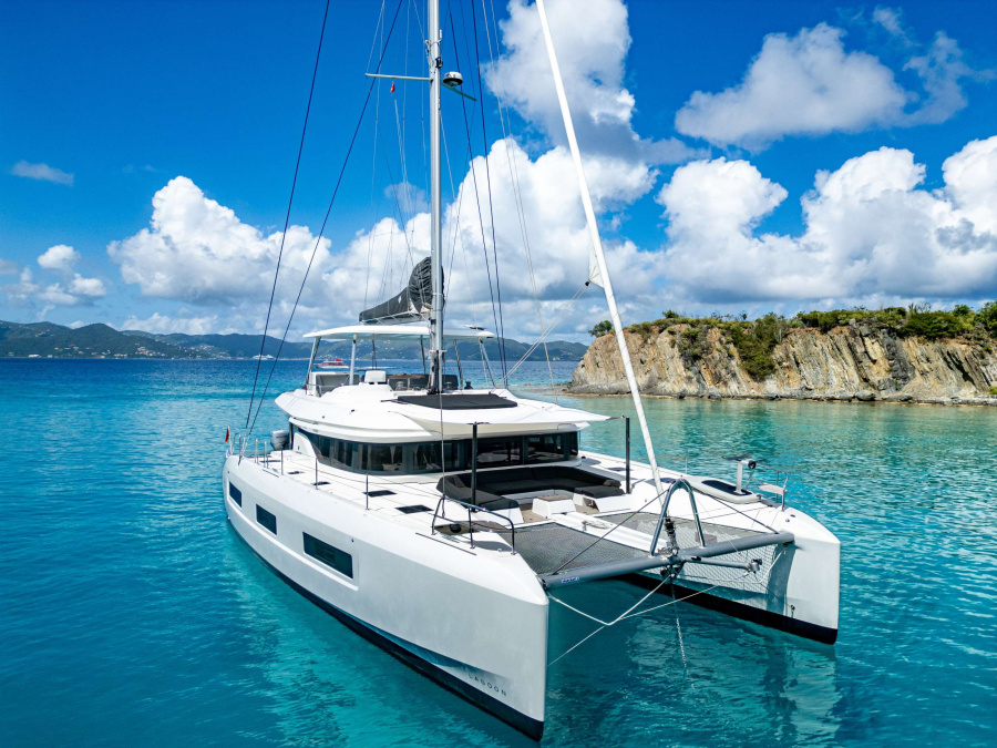 Photo #1 - Lagoon 55 (VALINOR) in  - 55236