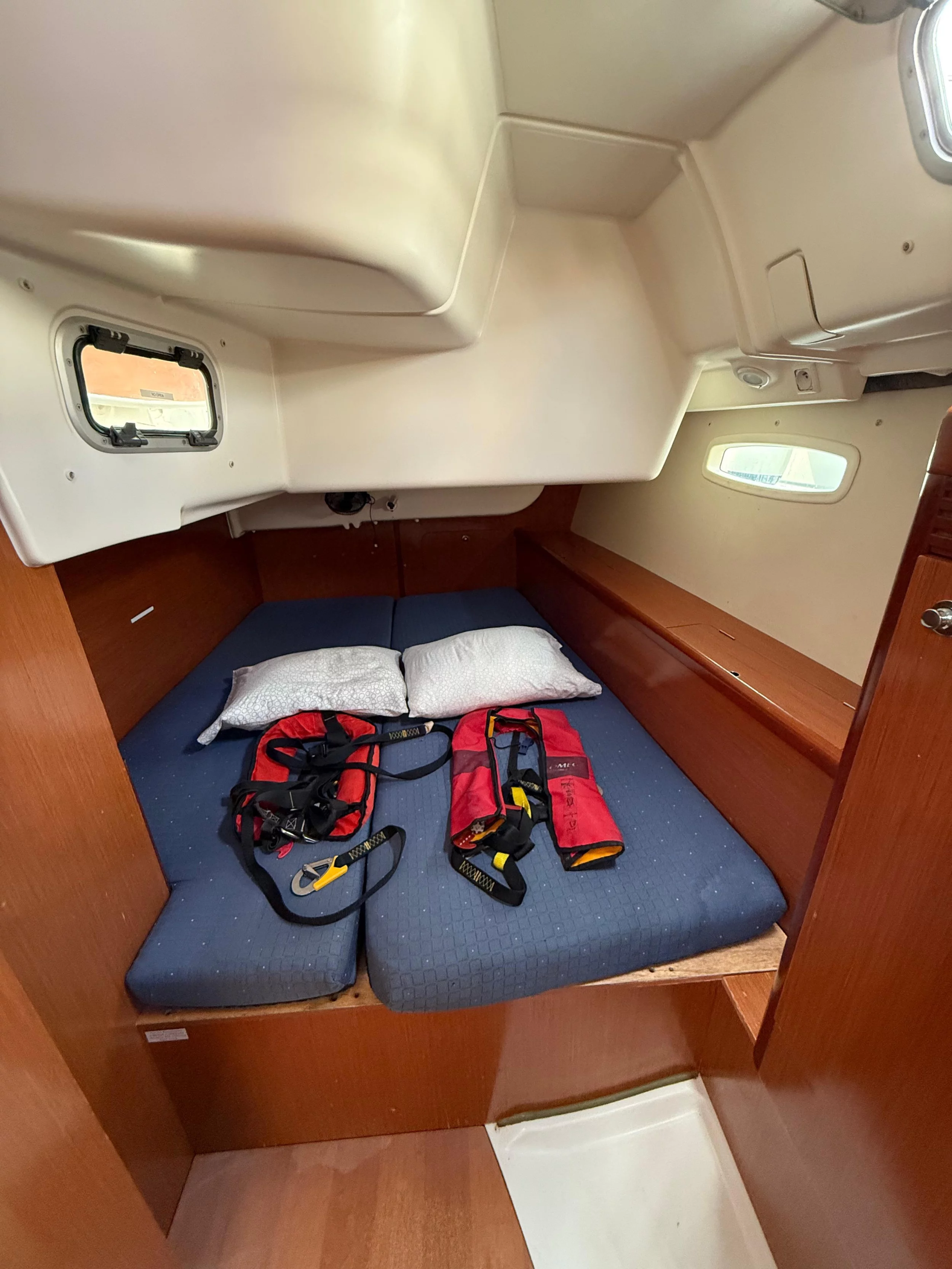 Oceanis 43 (Alboran XXX Cubalibre)  - 24