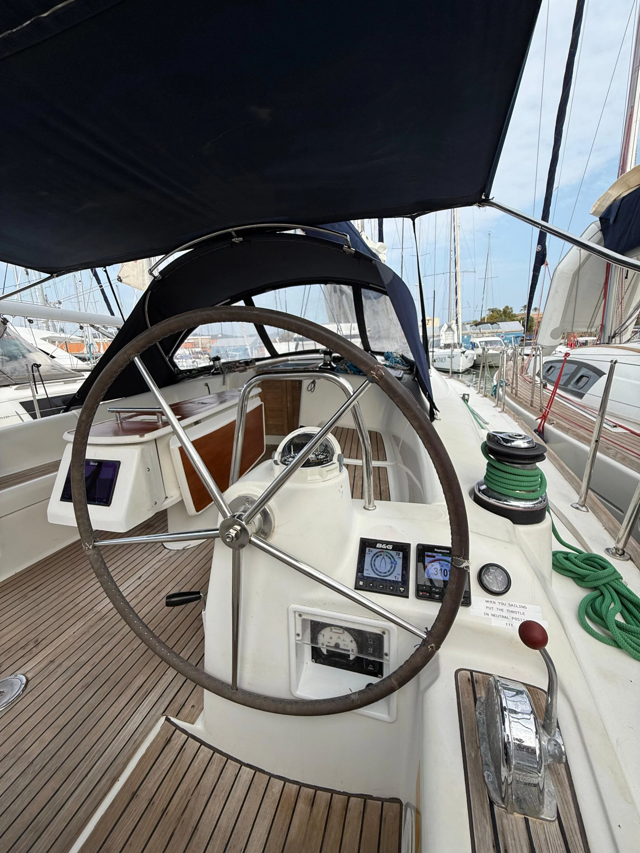Oceanis 43 (Alboran XXX Cubalibre)  - 12