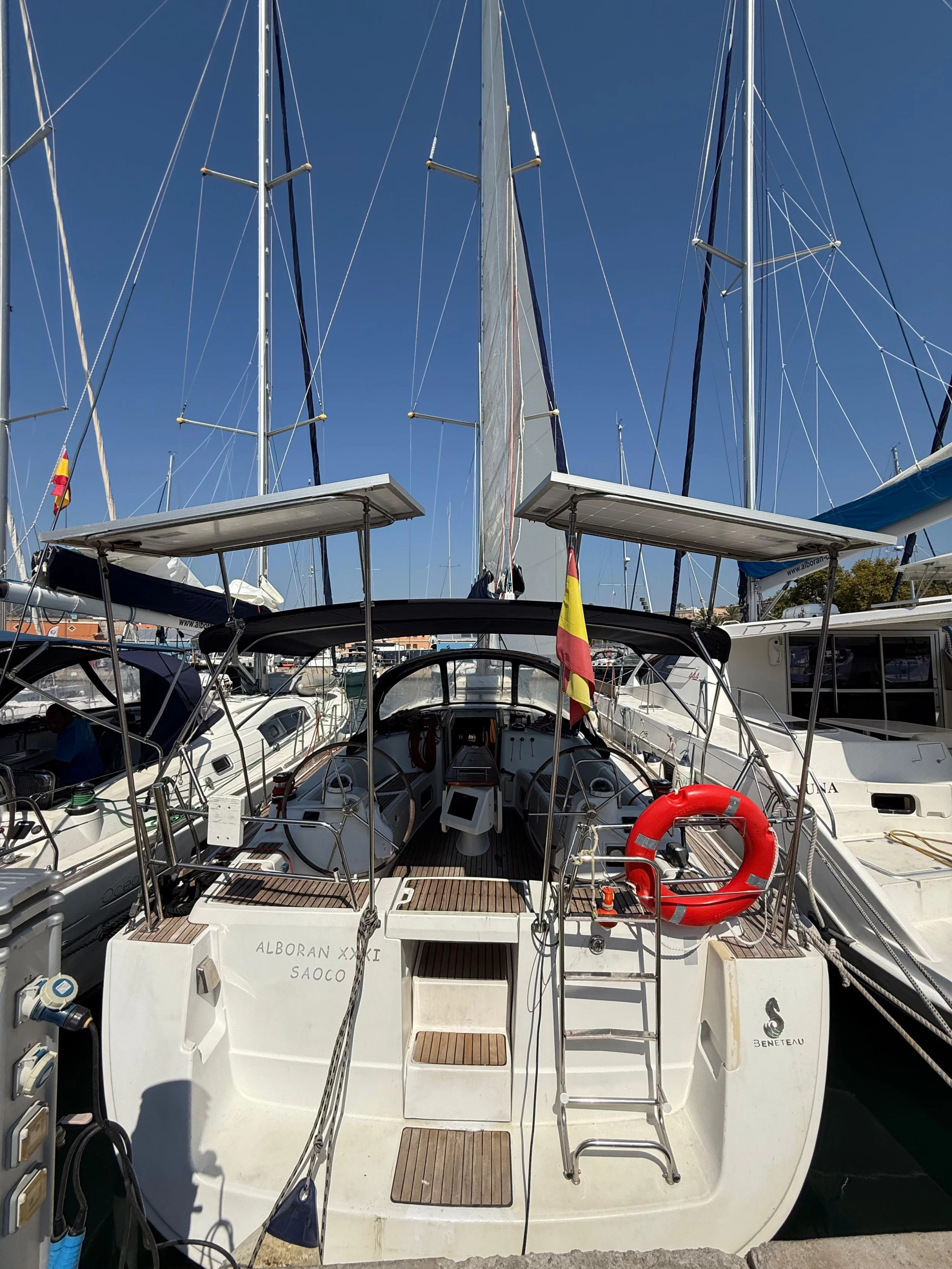 Oceanis 43 (Alboran XXXI Saoco)  - 18