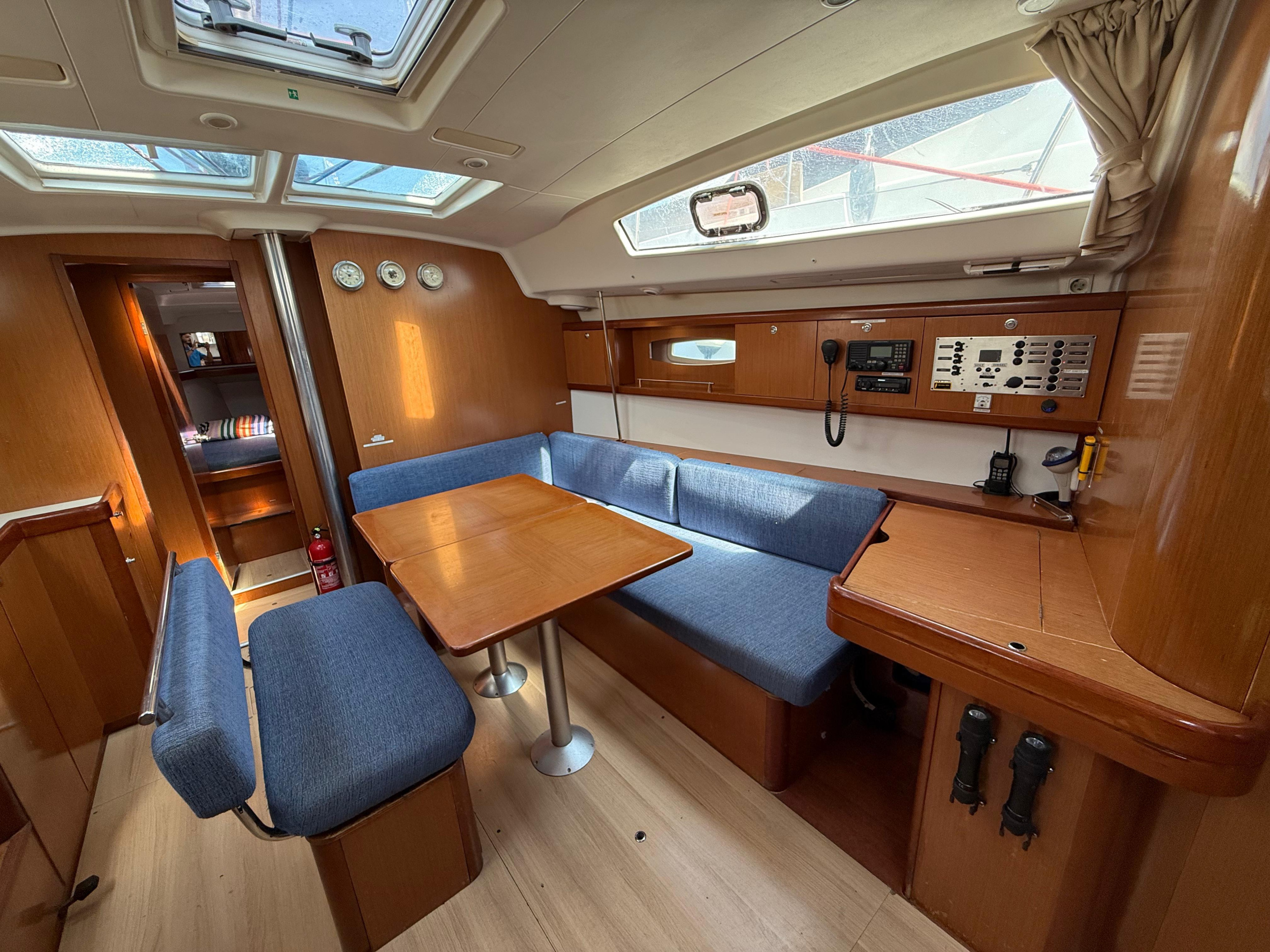 Photo #36 - Oceanis 43 (Alboran XXXI Saoco) in Palma - 47309