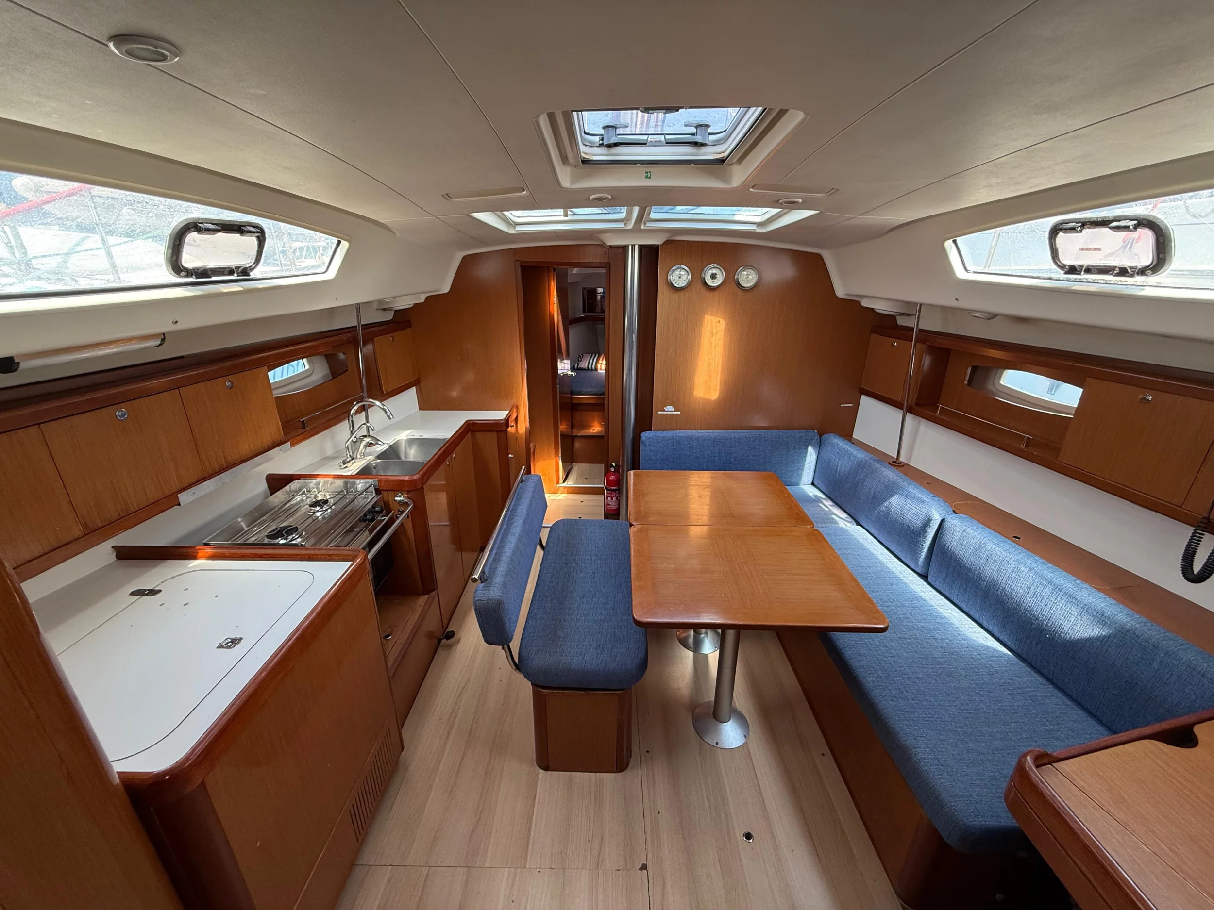 Oceanis 43 (Alboran XXXI Saoco)  - 30