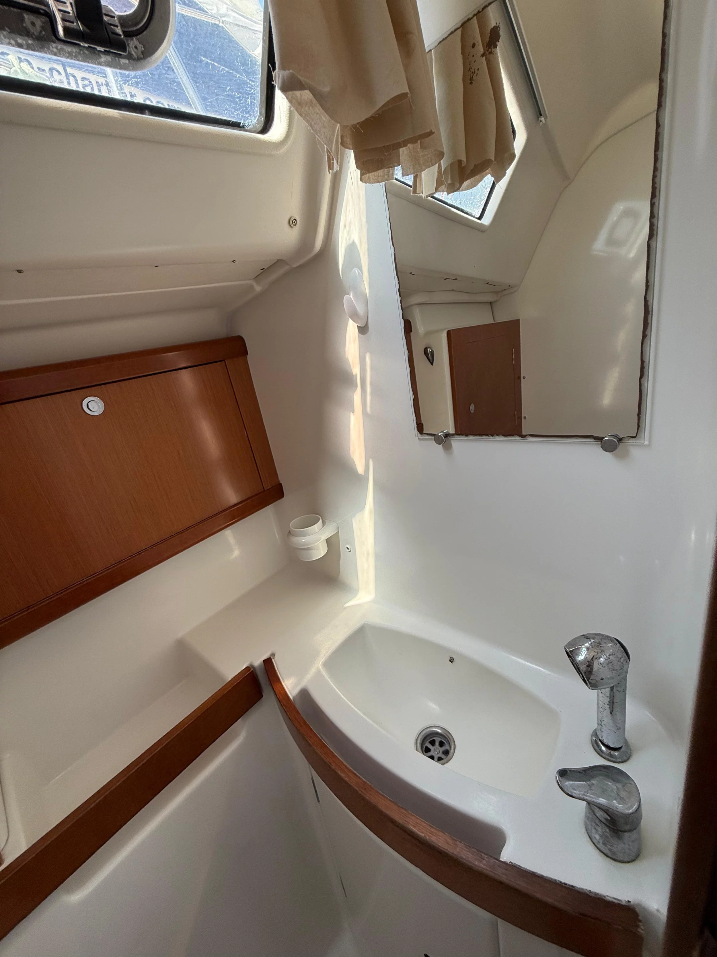 Oceanis 43 (Alboran XXXI Saoco)  - 36