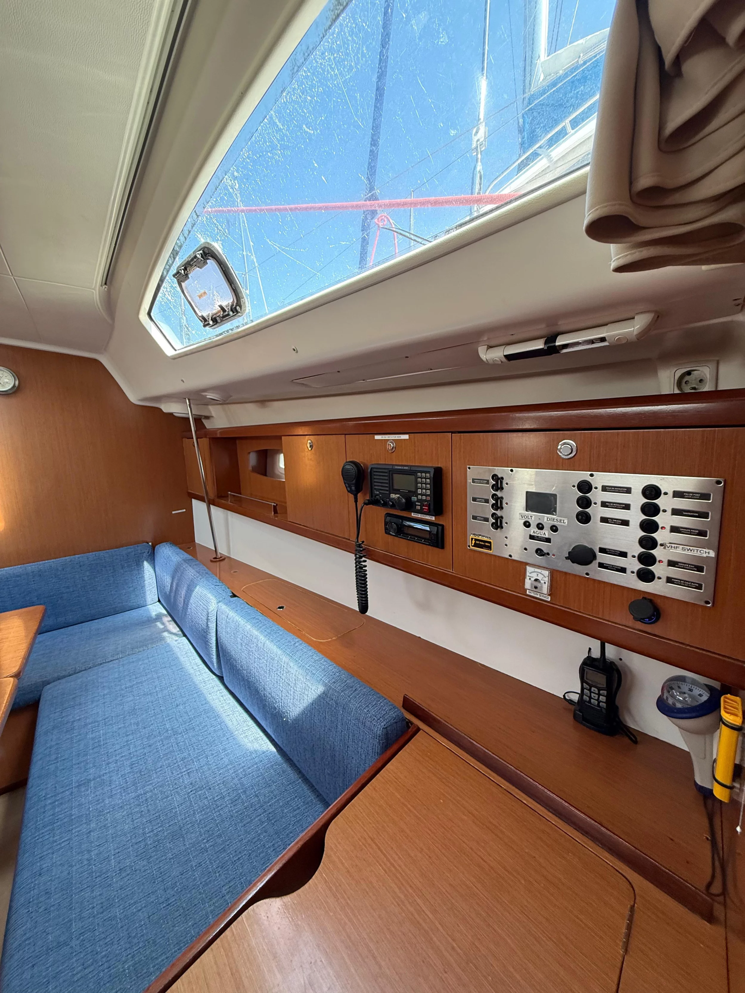 Oceanis 43 (Alboran XXXI Saoco)  - 12