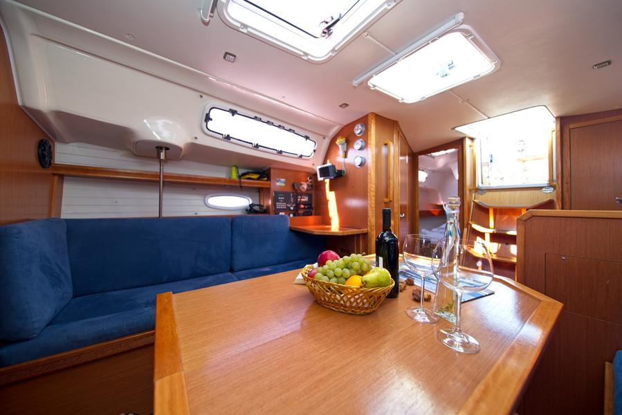 Photo #8 - Bavaria 35 Cruiser (MH 25) in Murter - 47904
