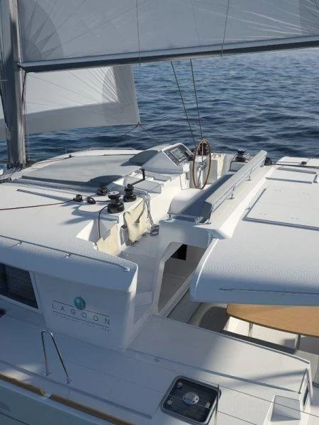 Lagoon 450 Skippered only (Lag45001)  - 0