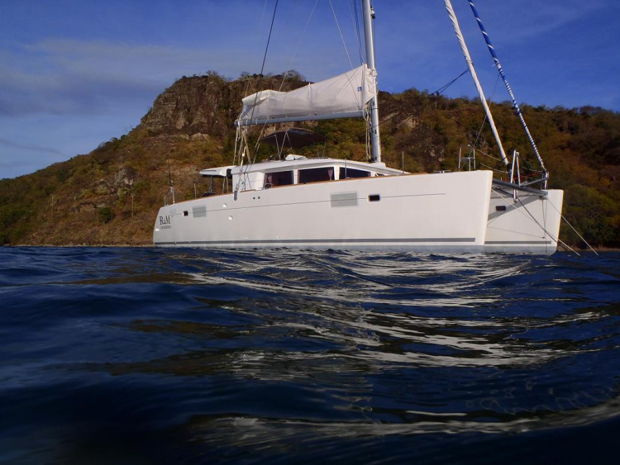 Photo #4 - Lagoon 450 - Premium (Lorena) in Blue Lagoon - 48215