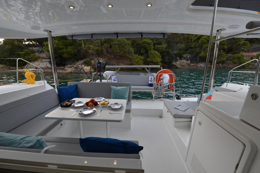 Photo #9 - Lagoon 400 S2 (Anemoessa) in Athen - 48517