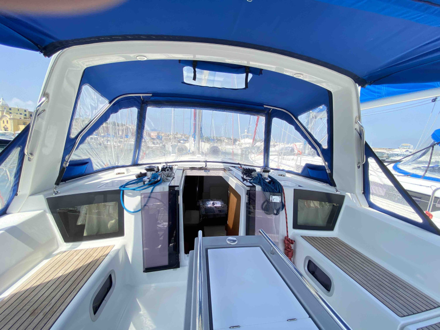 Photo #8 - Oceanis 45 (Bella) en Procida - 48579