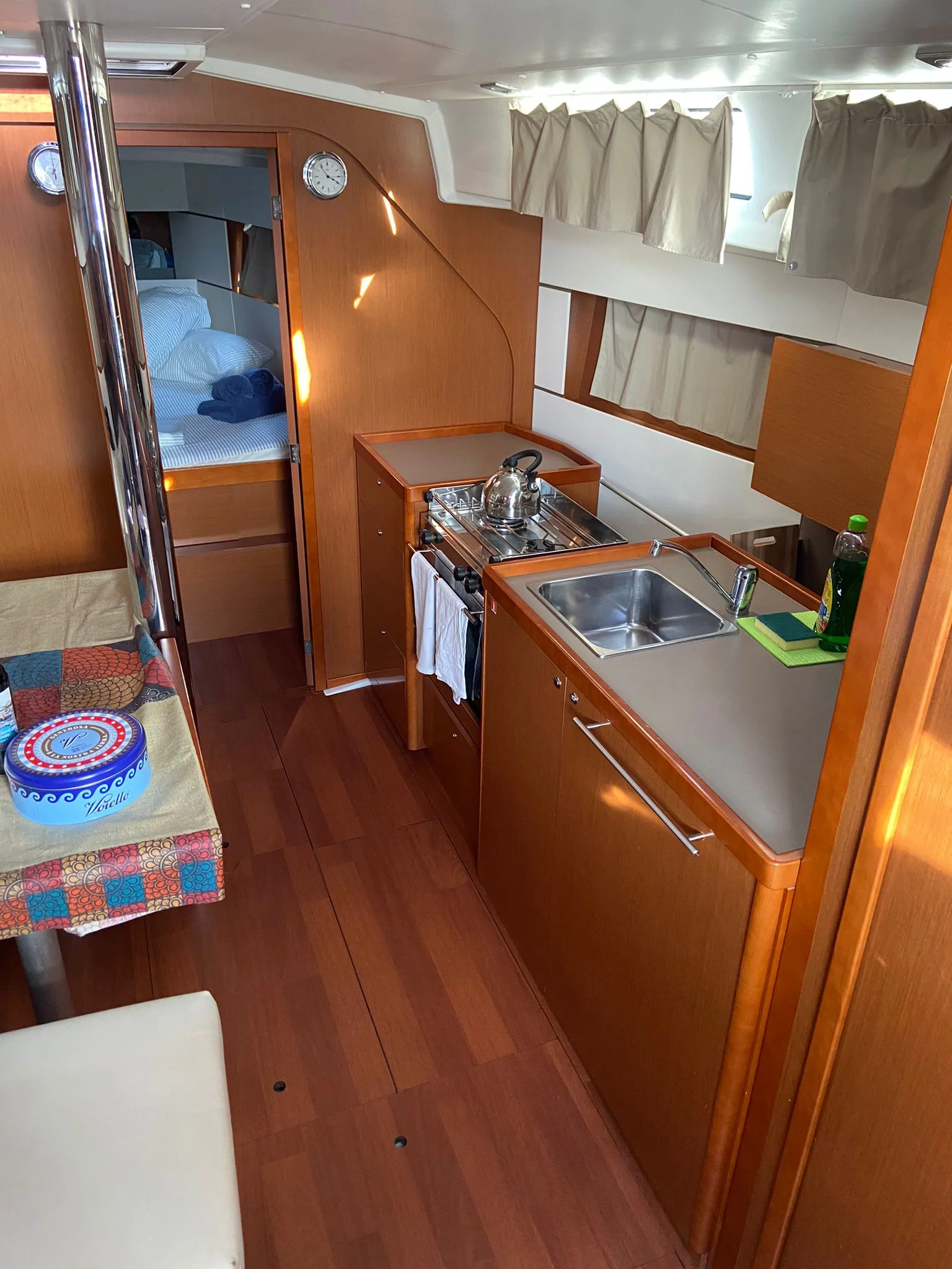 Oceanis 38 (Caroline)  - 1